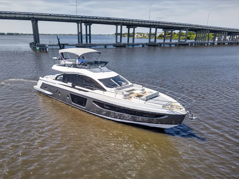 Slide: The Image of Azimut S7 2026 - 7227094