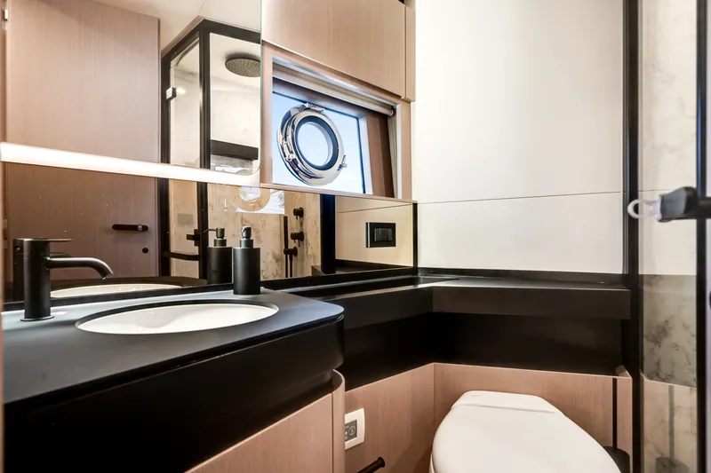 Slide: The Image of Azimut S7 2026 - 8065441