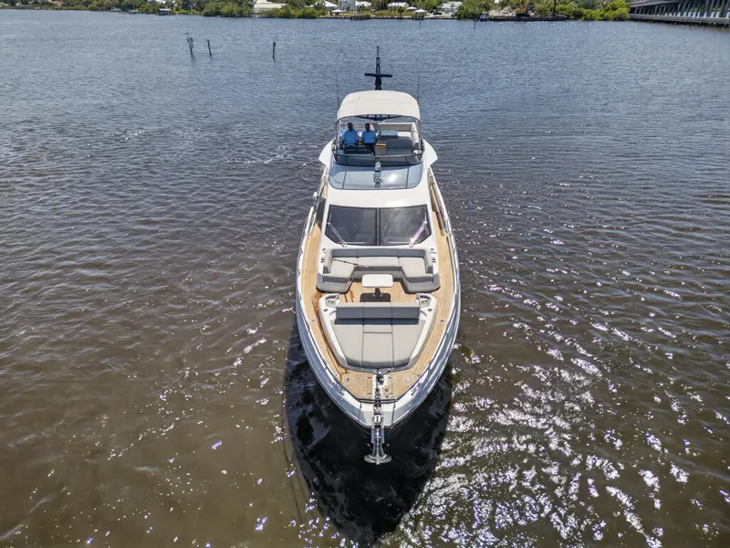 Slide: The Image of Azimut S7 2026 - 7227090