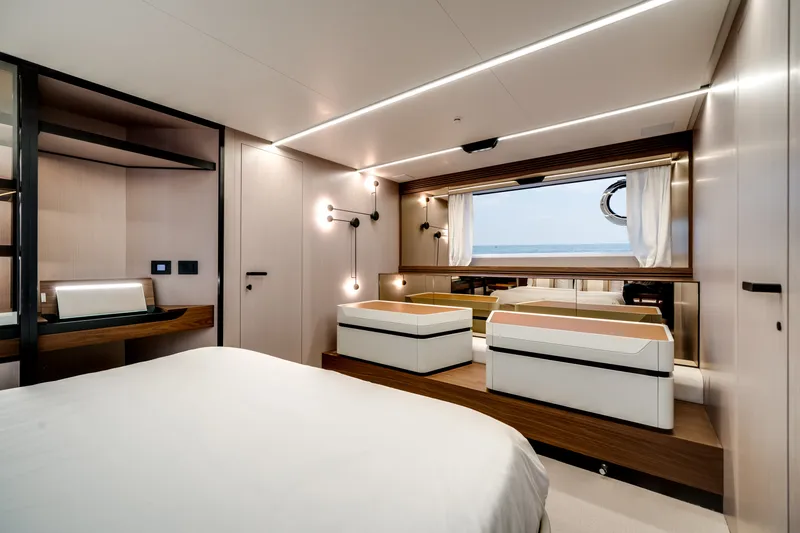 Slide: The Image of Azimut S7 2026 - 8065452