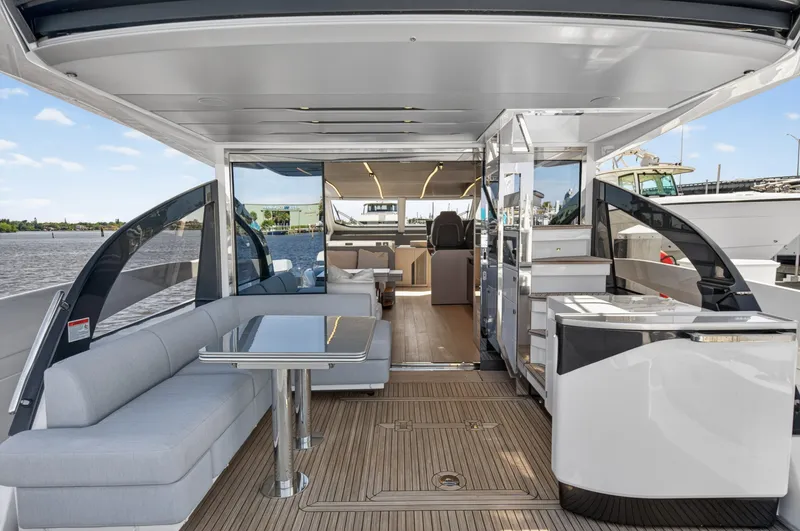 Slide: The Image of Azimut S7 2026 - 7227119