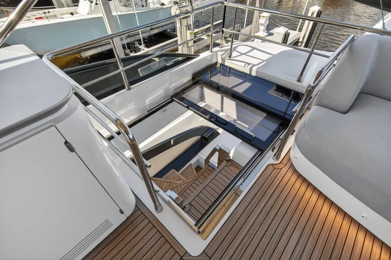 Slide: The Image of Azimut S7 2026 - 7227112