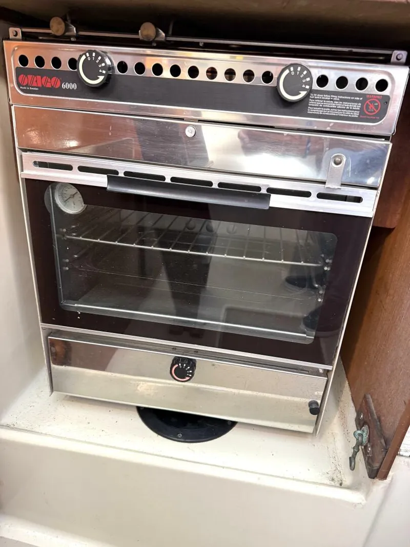 Slide: The Image of Pearson 35 1974 - 5965652