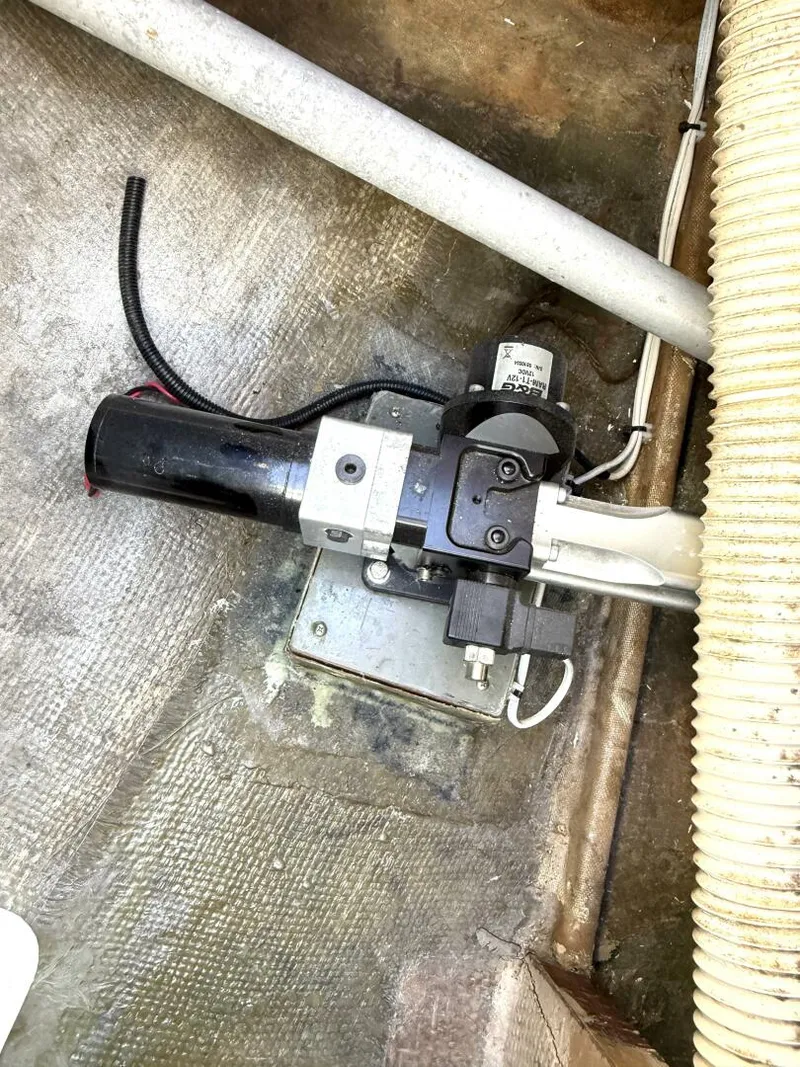 Slide: The Image of Pearson 35 1974 - 5965595