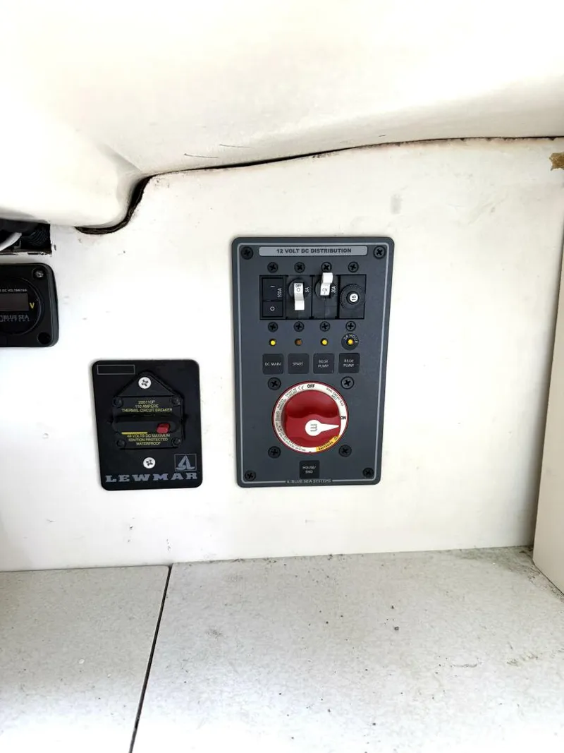 Slide: The Image of Pearson 35 1974 - 5965645