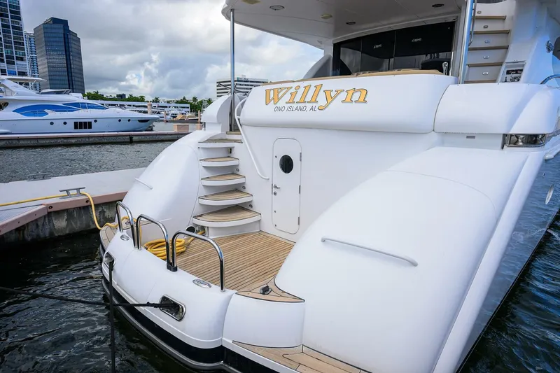Slide: The Image of Lazzara 80 WILLYN - Transom 2007 Lazzara 80 Flybridge Motoryacht WILLYN - 5964996