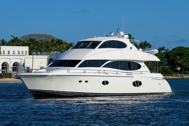 Slide: The Image of Lazzara 80 WILLYN - Port Bow Profile 2007 Lazzara 80 Flybridge Motoryacht WILLYN - 5980988
