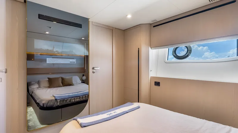 Slide: The Image of Azimut 78 FLY 2025 - 5963054