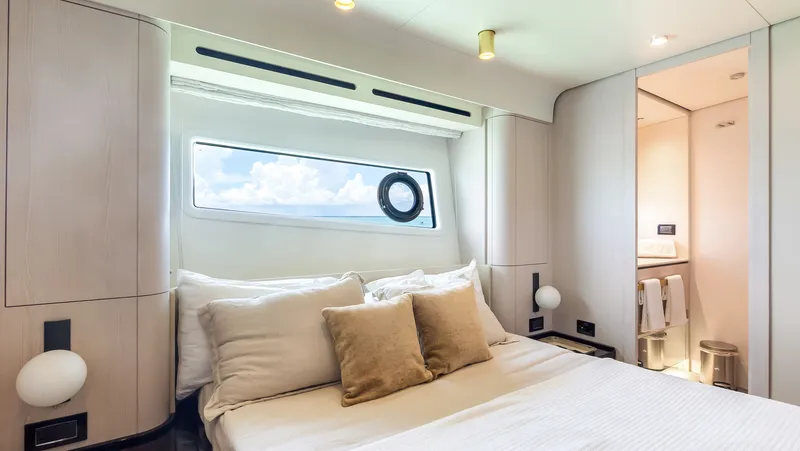 Slide: The Image of Azimut 78 FLY 2025 - 5963060