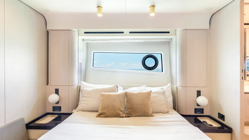 Slide: The Image of Azimut 78 FLY 2025 - 5963063