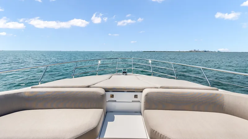 Slide: The Image of Azimut 78 FLY 2025 - 5963088