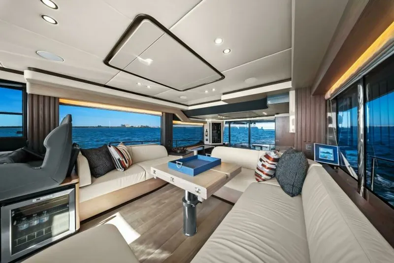 Slide: The Image of 2025 Absolute Navetta 53 - Salon - 6216168