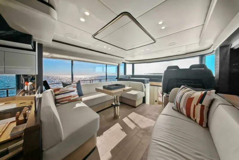 Slide: The Image of 2025 Absolute Navetta 53 - Salon - 6216160