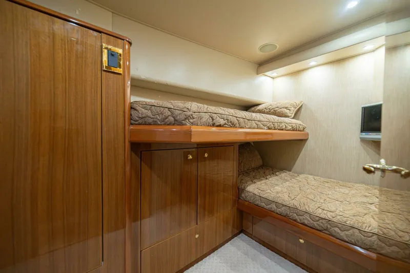 Slide: The Image of 2006 Viking 56 "Scandaloso" - Berths - 6424573