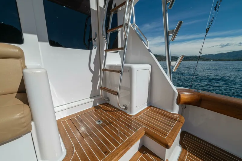 Slide: The Image of 2006 Viking 56 "Scandaloso" - 6424548