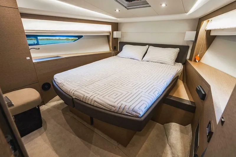 Slide: The Image of Prestige 500S 2018 - 5964276