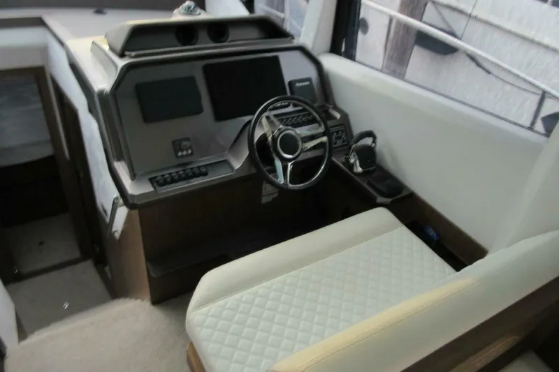 Slide: The Image of Galeon 470 Sky 2019 - 5964340