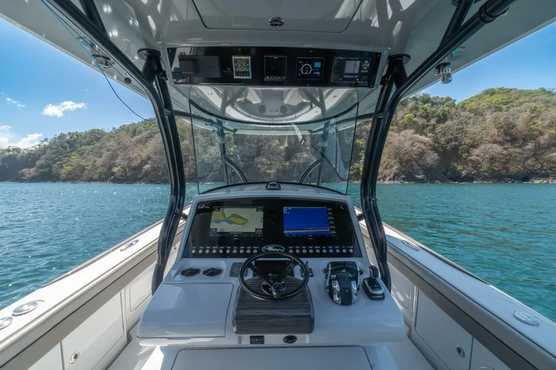 Slide: The Image of 2021 Valhalla V-37 "Full Tilt" - Helm - 5963917