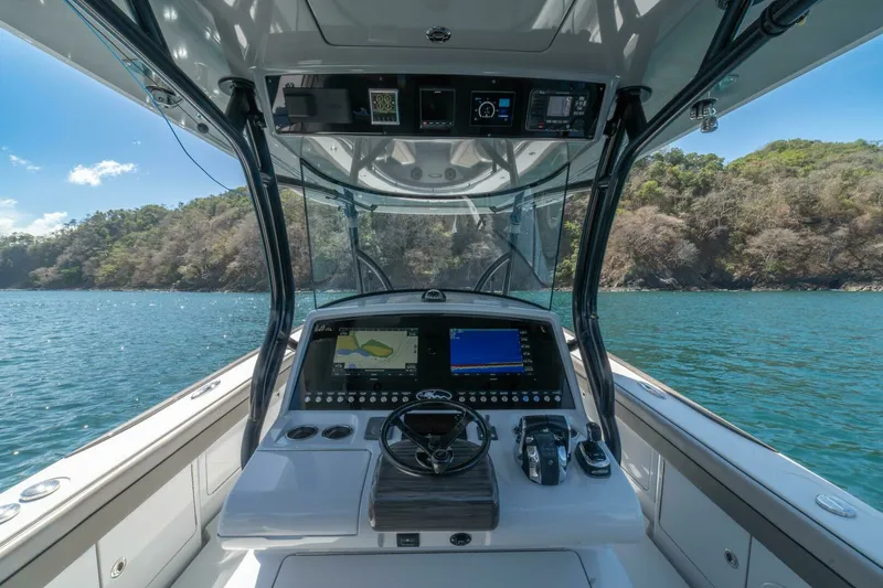 Slide: The Image of 2021 Valhalla V-37 "Full Tilt" - Helm - 6421384