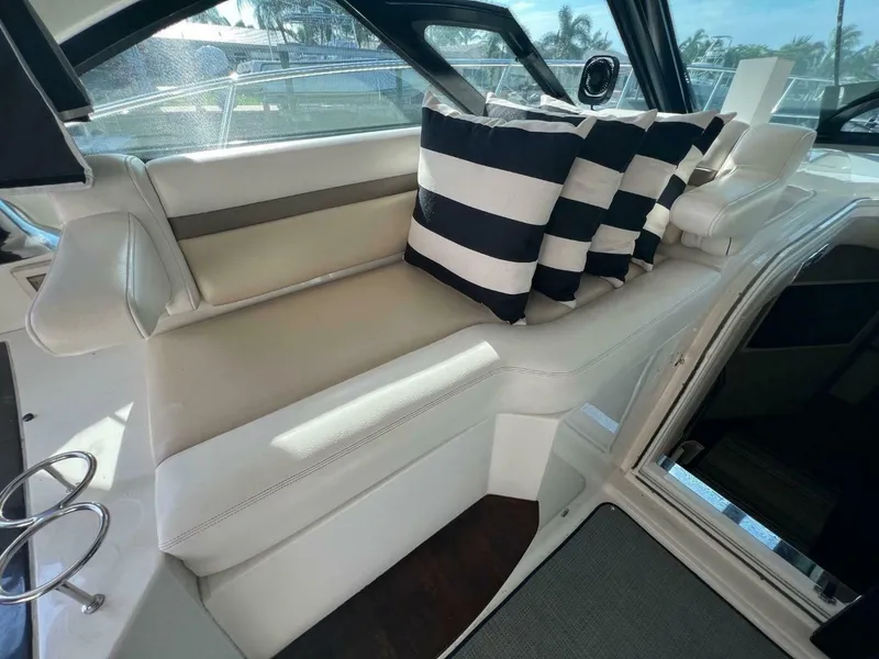 Slide: The Image of Sea Ray 410 Sundancer 2014 - 5964474