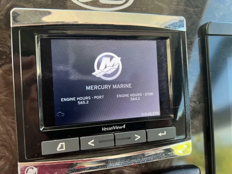 Slide: The Image of Sea Ray 410 Sundancer 2014 - 5964479