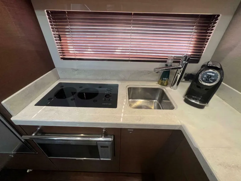 Slide: The Image of Sea Ray 410 Sundancer 2014 - 5964484