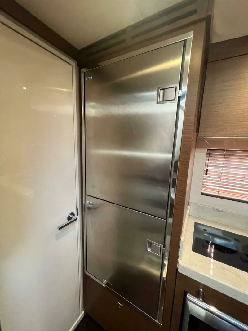 Slide: The Image of Sea Ray 410 Sundancer 2014 - 5964486