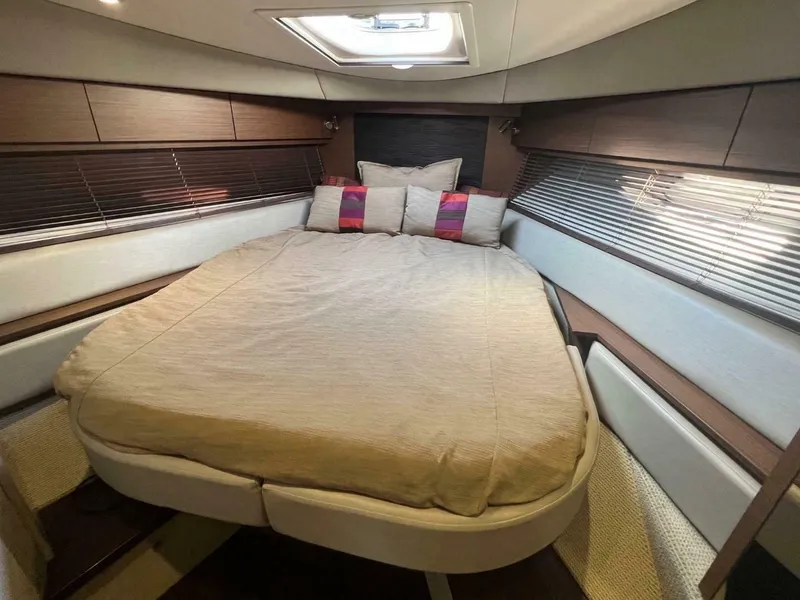 Slide: The Image of Sea Ray 410 Sundancer 2014 - 5964488