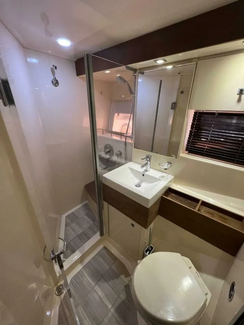 Slide: The Image of Sea Ray 410 Sundancer 2014 - 5964491