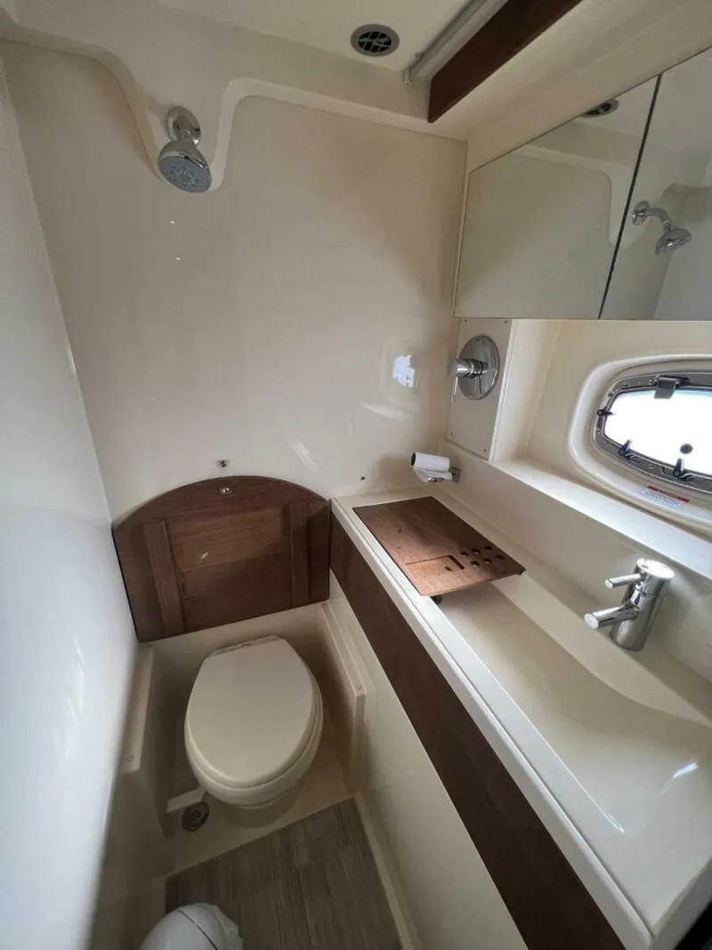 Slide: The Image of Sea Ray 410 Sundancer 2014 - 5964494