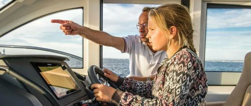 Slide: The Image of Nimbus 305 Coupe Helm 2026 Nimbus 305 Coupe - 5963977