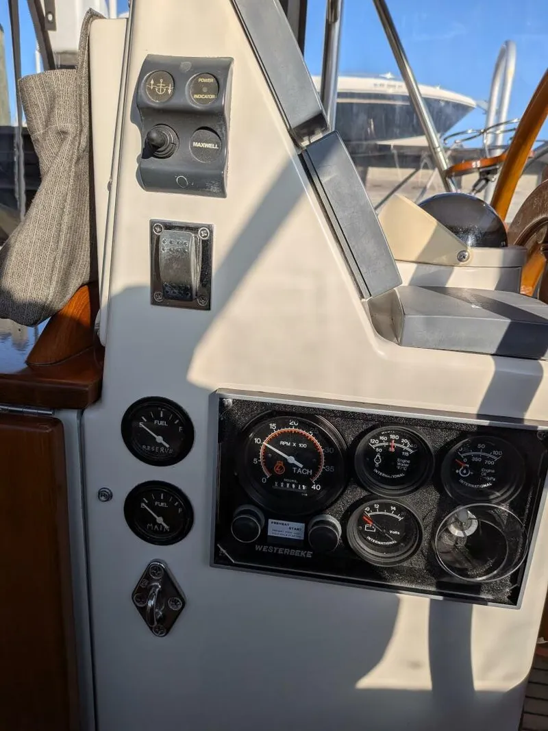 Slide: The Image of Helm Port - 5966306