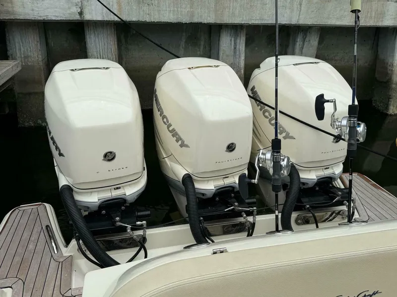 Slide: The Image of Chris-Craft Calypso 35 2022 - 5964557