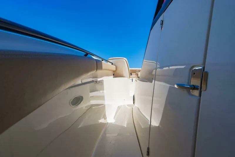 Slide: The Image of Scout 305 LXF 2022 - 5964645