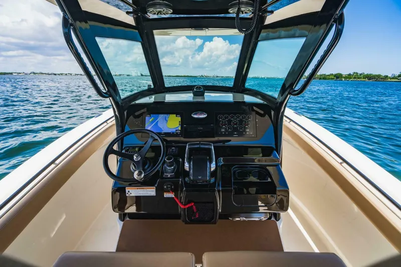 Slide: The Image of Scout 305 LXF 2022 - 5964650