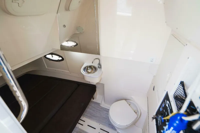 Slide: The Image of Scout 305 LXF 2022 - 5964656