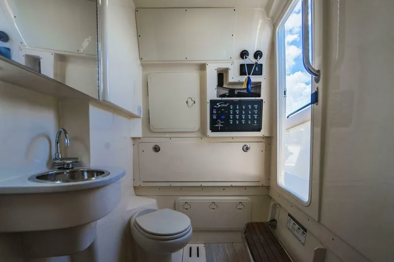 Slide: The Image of Scout 305 LXF 2022 - 5964657