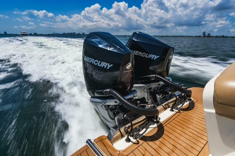 Slide: The Image of Scout 305 LXF 2022 - 5964633