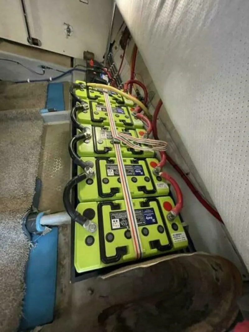 Slide: The Image of Mainship 34 2005 - 5983727