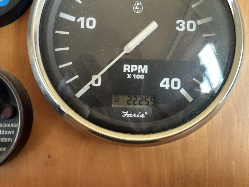 Slide: The Image of Mainship 34 2005 - 5983732