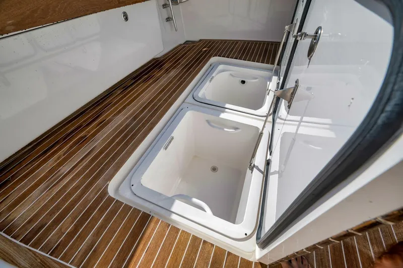 Slide: The Image of 2011 Viking 76 Enclosed Bridge- TEUSEAS- Cockpit - 5966542