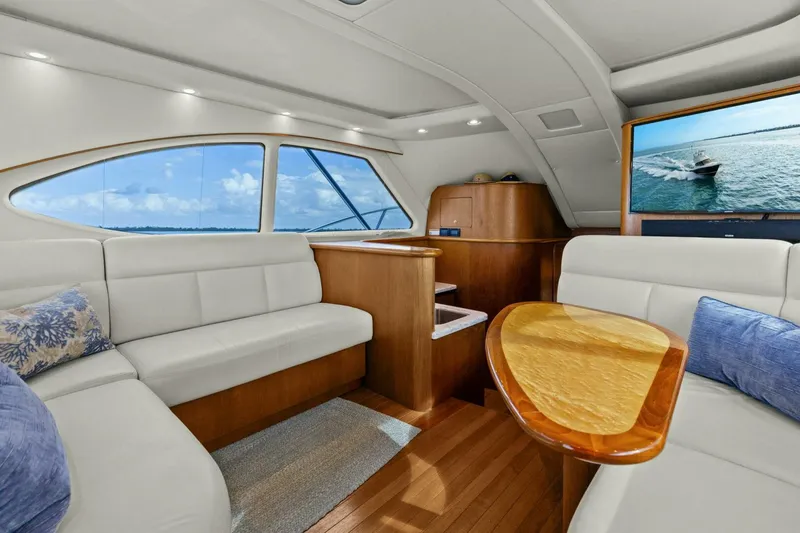 Slide: The Image of 2013 Tiara Yachts 3900 Convertible - 5965924