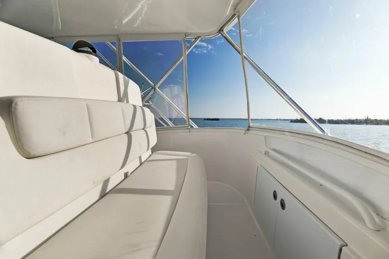 Slide: The Image of 2013 Tiara Yachts 3900 Convertible - 5965900