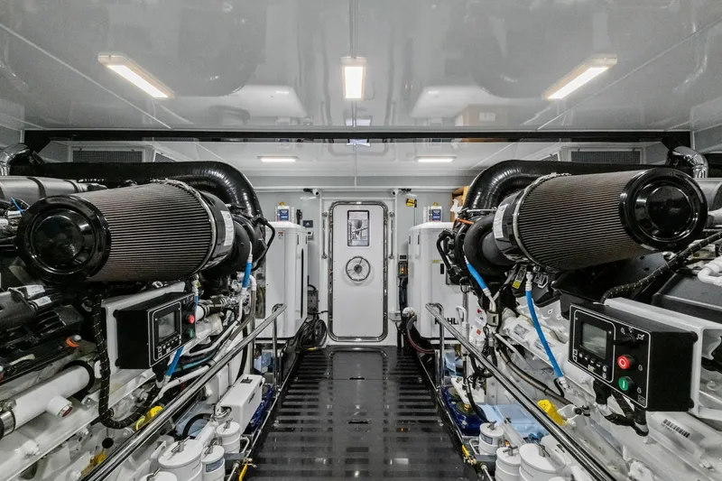 Slide: The Image of 2024 Marlow 90 V - Artemis II - 6003612