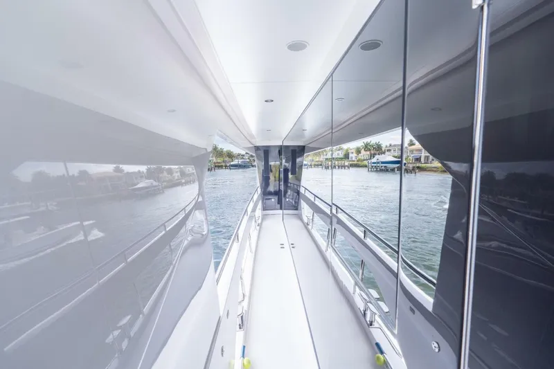 Slide: The Image of Horizon FD80 SHERI LYNN - Exterior 2023 Horizon 80
SHERI LYNN - 5965862