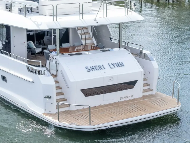 Slide: The Image of Horizon FD80 SHERI LYNN - Exterior Stern 2023 Horizon 80
SHERI LYNN - 5965841