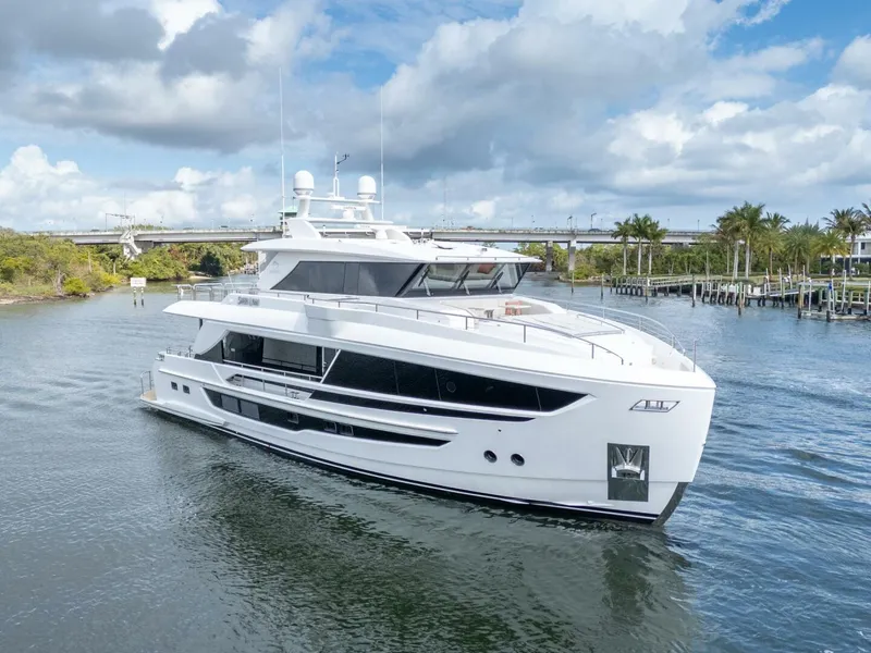 Slide: The Image of Horizon FD80 SHERI LYNN - Exterior  2023 Horizon 80
SHERI LYNN - 5965835