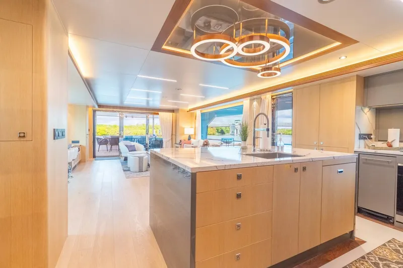 Slide: The Image of Horizon FD80 SHERI LYNN - Galley 2023 Horizon 80
SHERI LYNN - 5966353