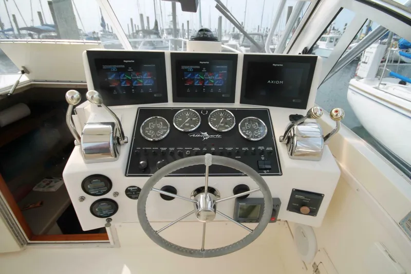 Slide: The Image of Albemarle 280 Express Fisherman 2003 - 5965400