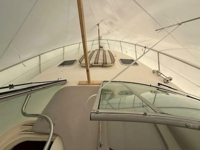 Slide: The Image of Rinker 410 express diesel 2006 - 5966264